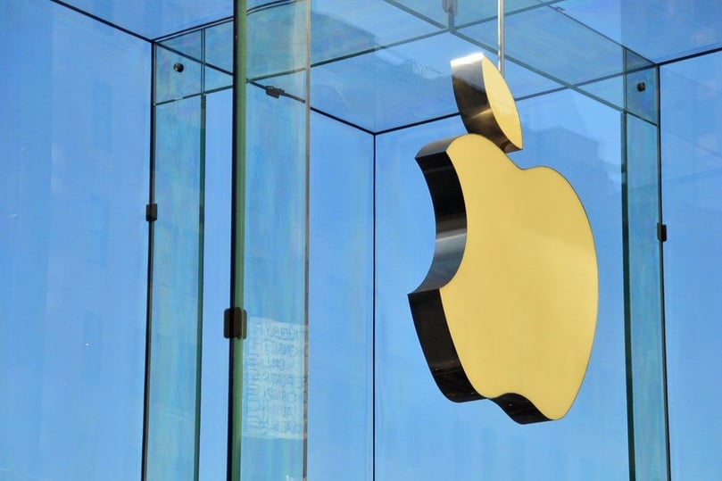 Apple Stocks Soar on Strong iPhone 17 Demand