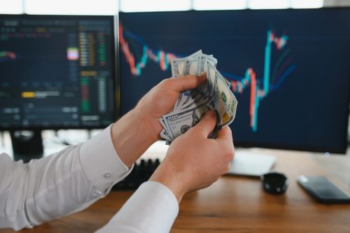 The Anatomy of Top 10% Earners in the U.S.: More than Just the Figures