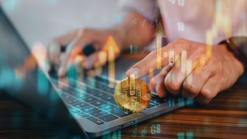 Demystifying Crypto Investments: Using On-Chain Indicators and Blockchain Data