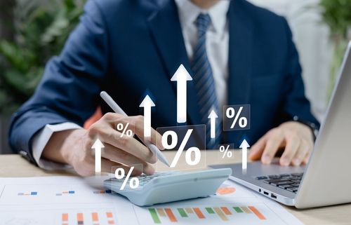 Pro Tips: Navigating High-Dividend-Yield Stocks in a Market Downturn